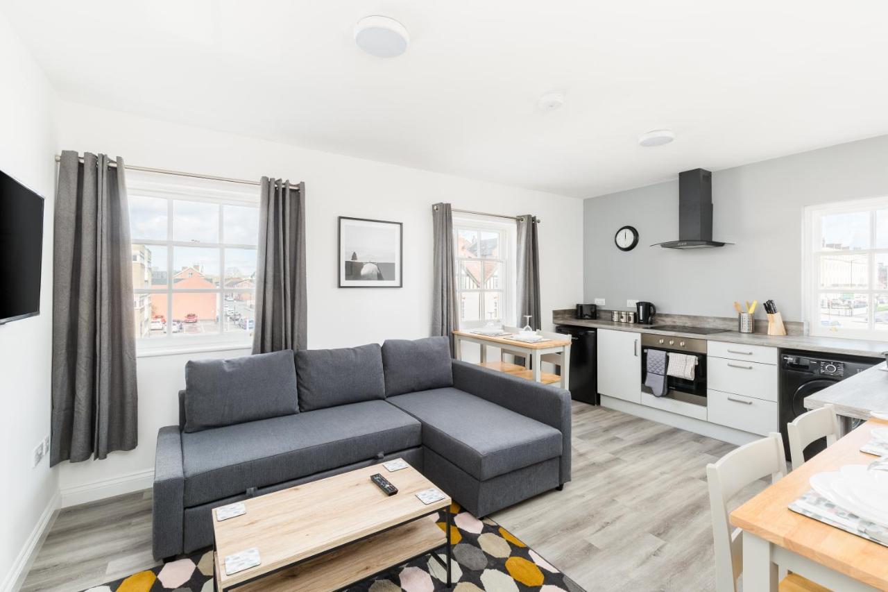Apartment Marvel *